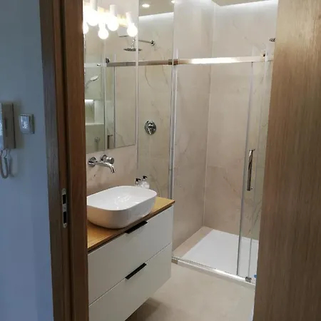 Apartament Gdynia Z Ogrodkiem - Plaza Morze 10 Minut * Gdynia